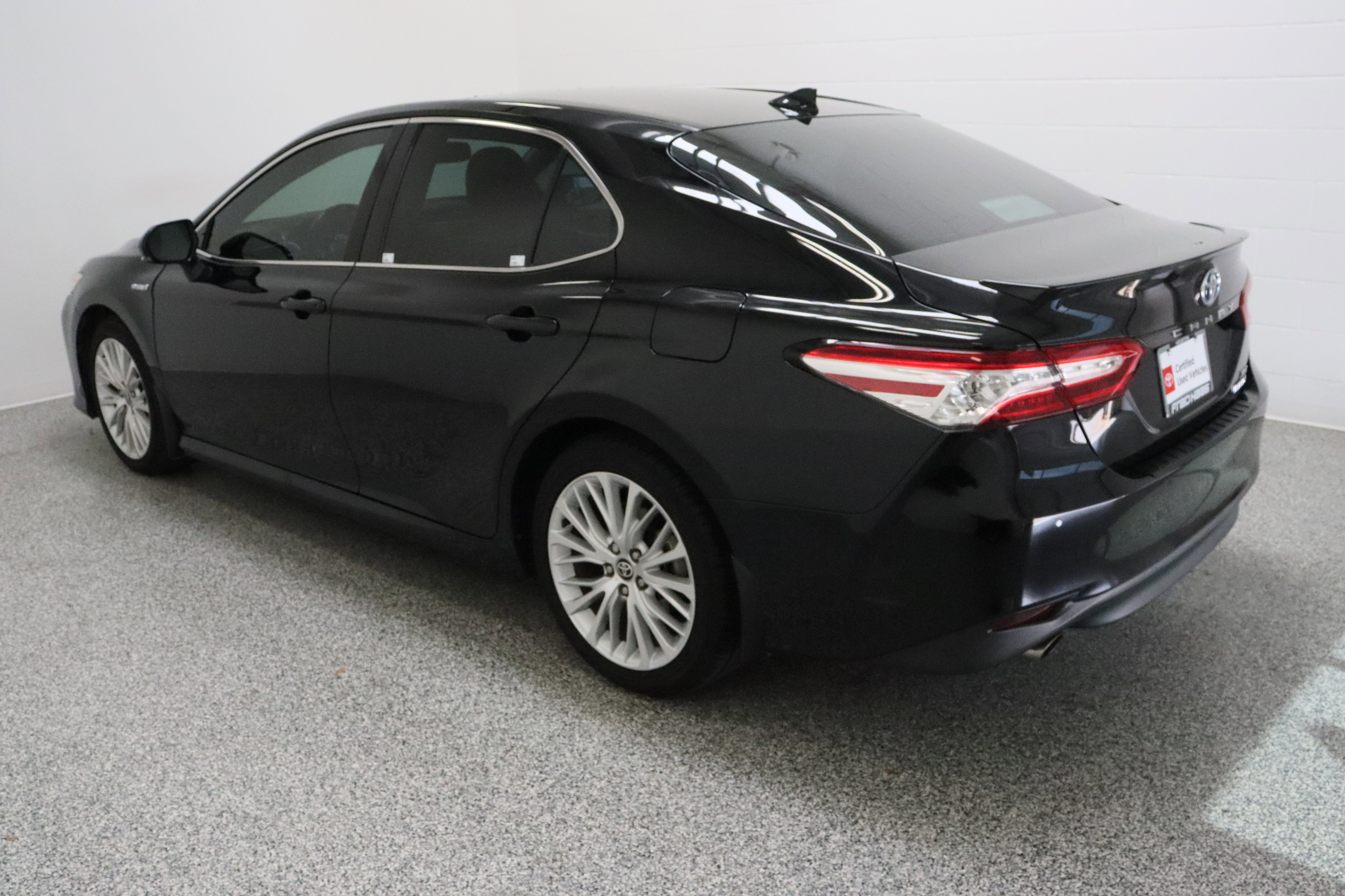 Certified 2020 Toyota Camry XLE w/ Driver Assist Package FWD image 9