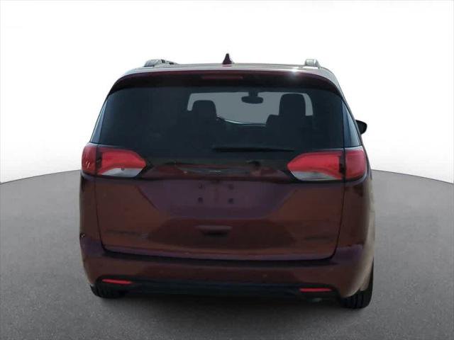 Certified 2019 Chrysler Pacifica Limited w/ S Appearance Package FWD image 7