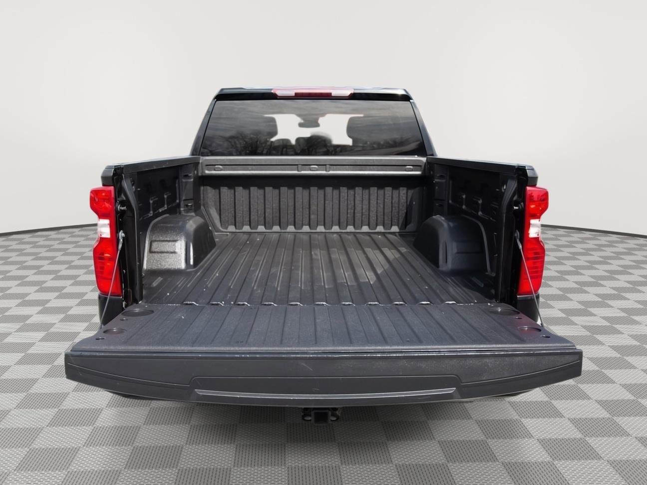 Used 2023 Chevrolet Silverado 1500 Custom image 7