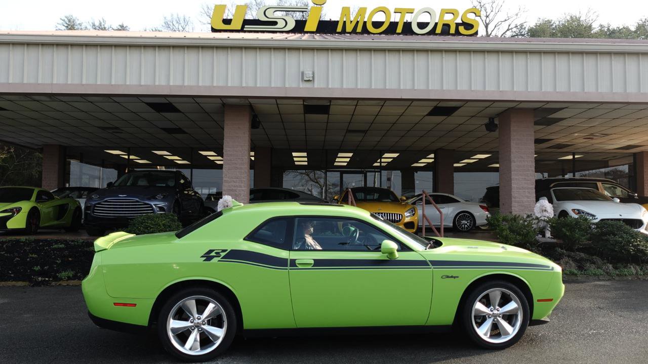 Used 2015 Dodge Challenger R/T Plus image 2