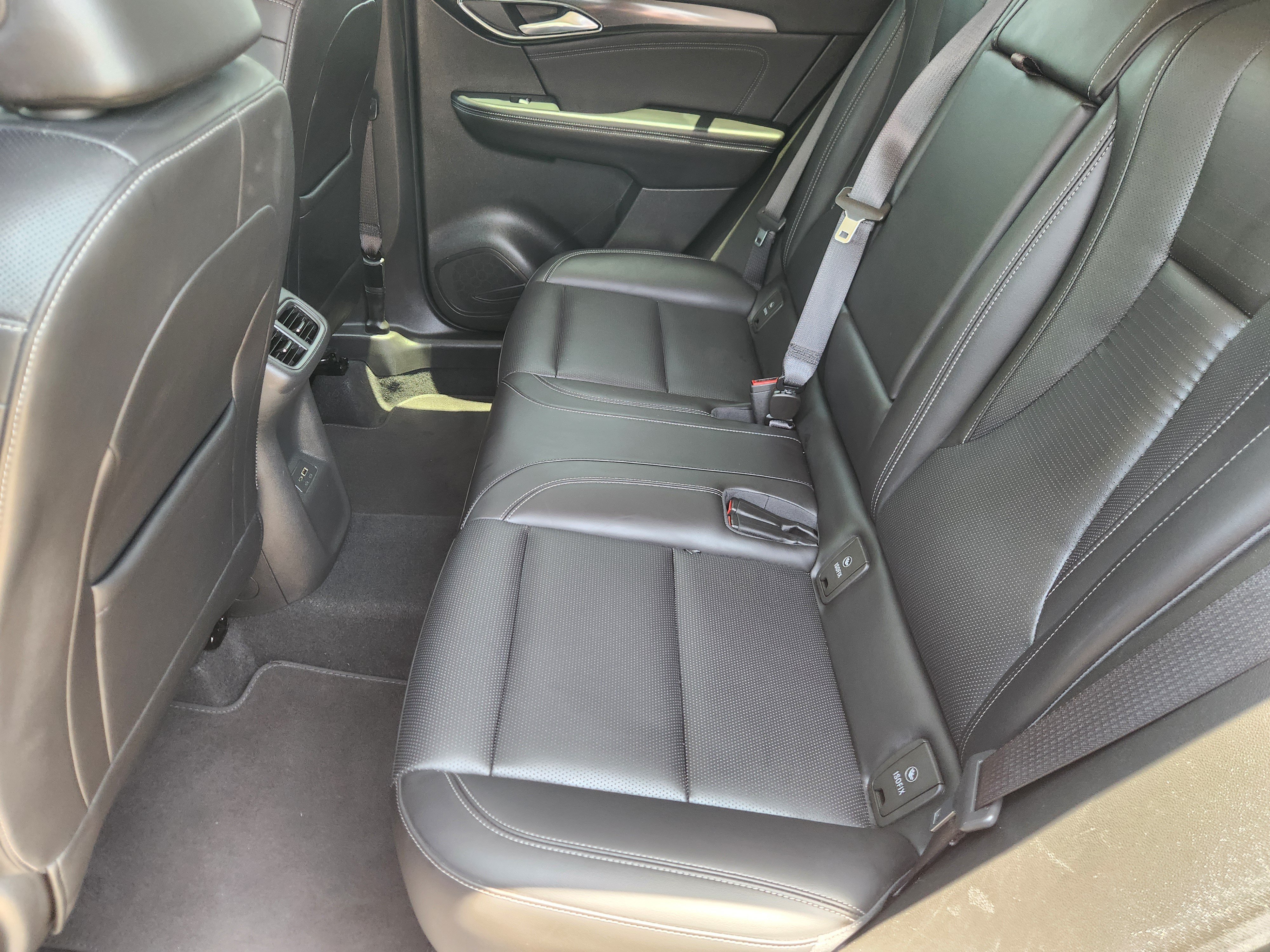 Used 2024 Buick Envision Preferred AWD/4WD image 32