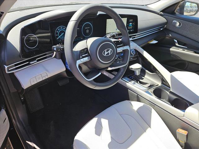 New 2026 Hyundai Elantra Limited video 3