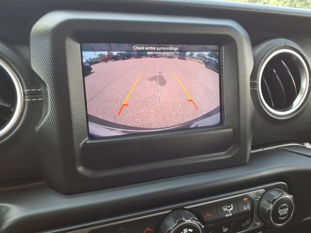 Used 2019 Jeep Wrangler Unlimited Sahara w/ Safety Group AWD/4WD image 18