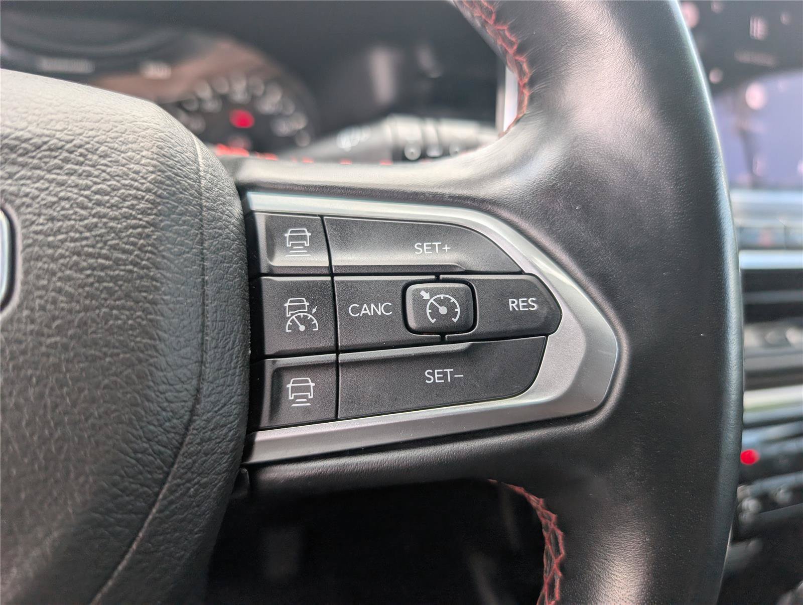 Used 2022 Jeep Compass Trailhawk w/ Trailhawk Convenience Group AWD/4WD image 26