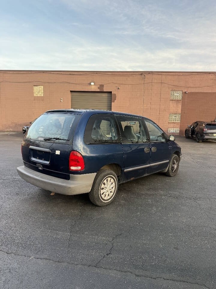 Used 2000 Plymouth Voyager FWD image 7
