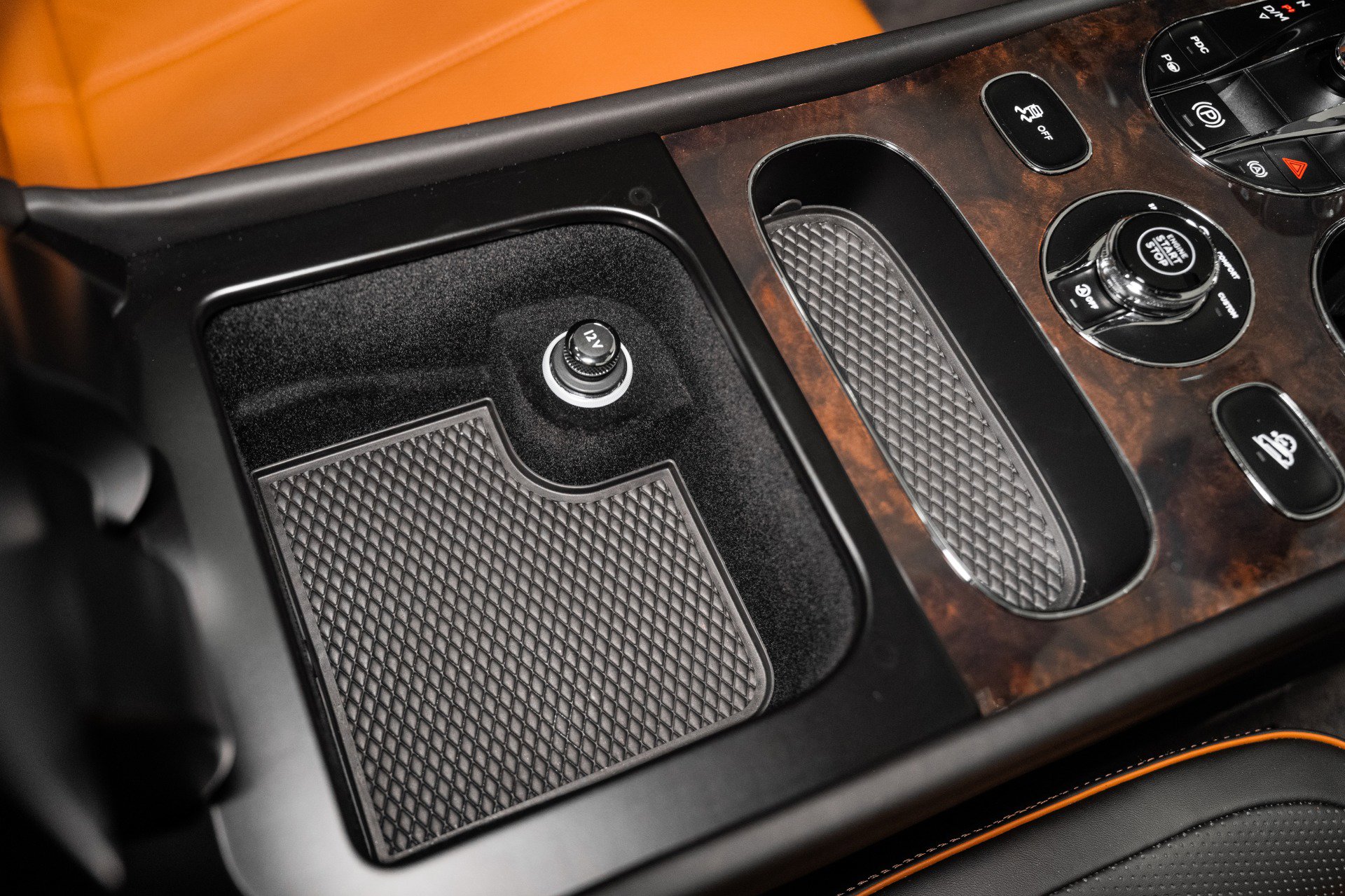 Used 2022 Bentley Bentayga image 49