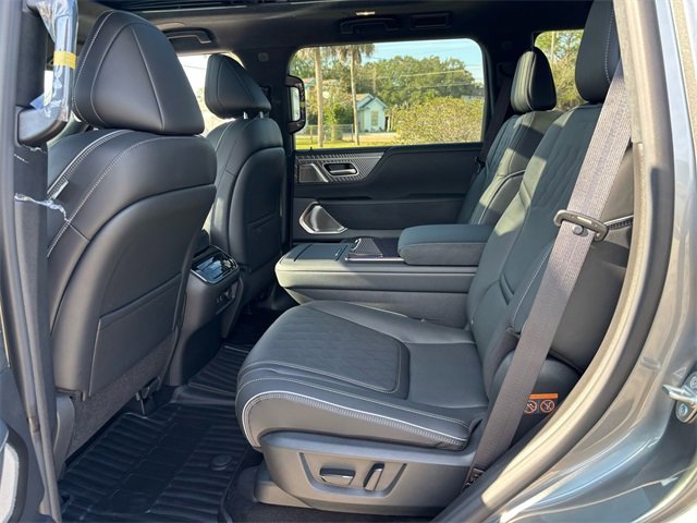 New 2026 INFINITI QX80 Autograph w/ Premium Cargo Package image 13