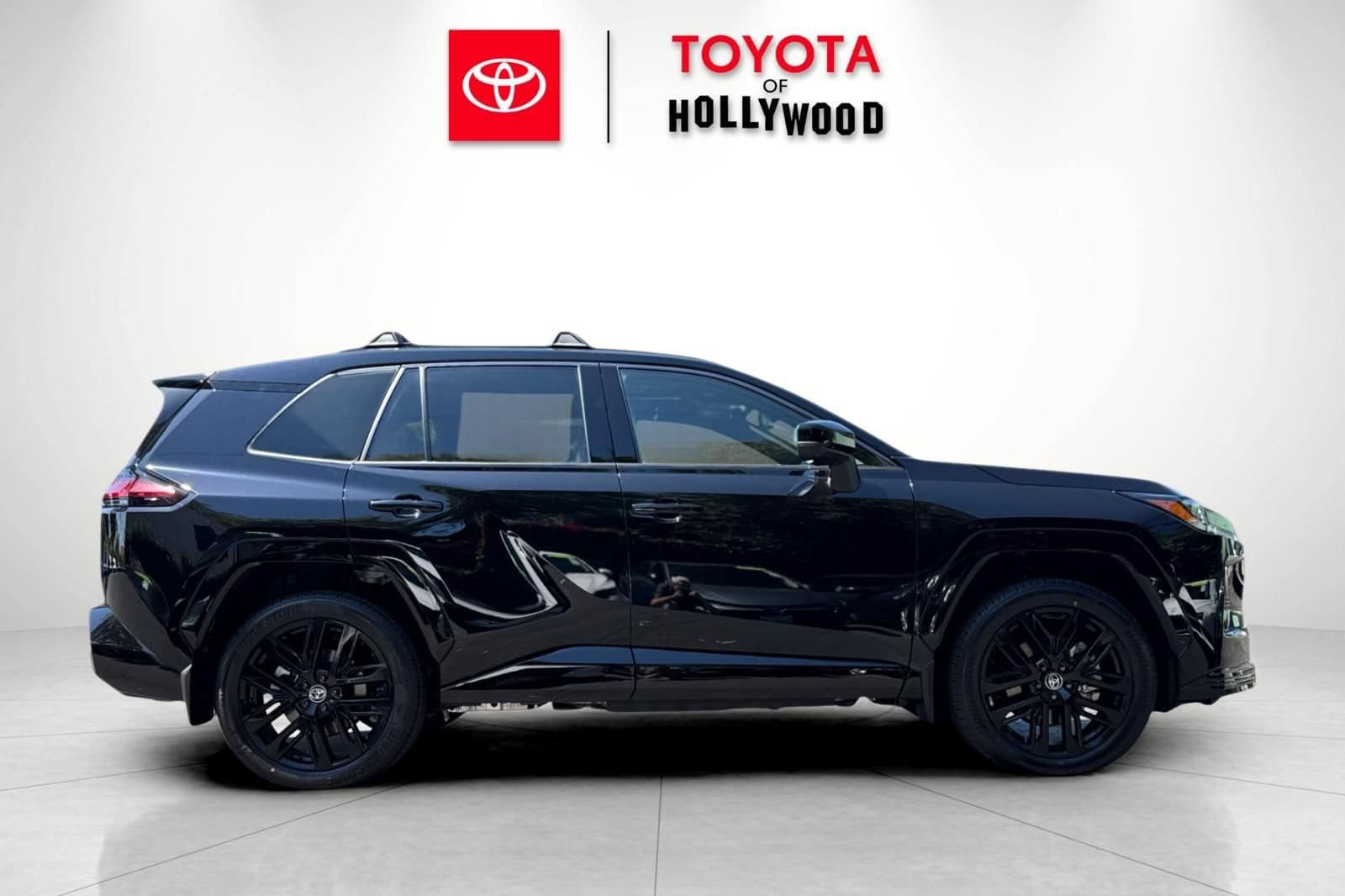 New 2026 Toyota RAV4 XSE AWD/4WD image 3