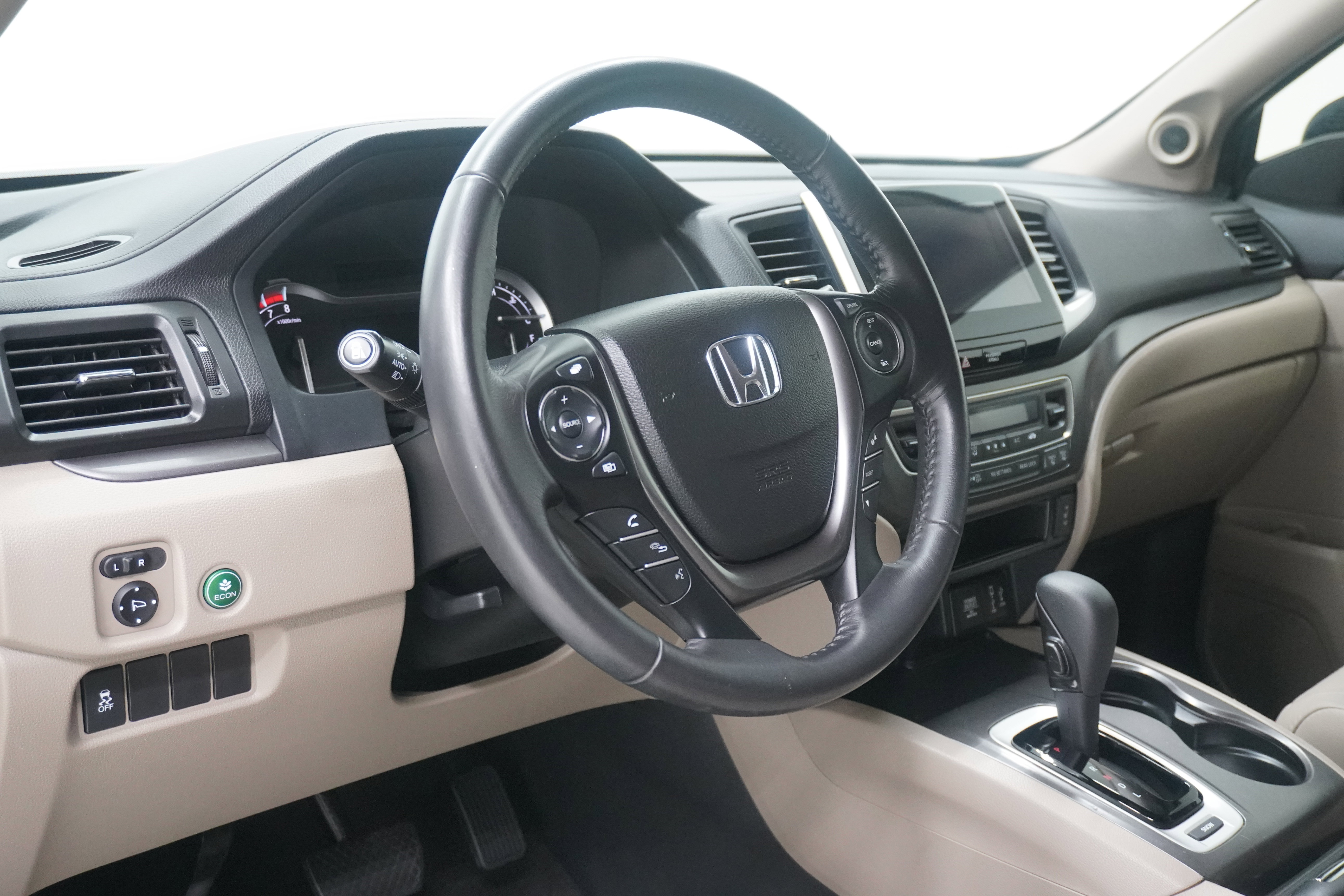 Used 2017 Honda Pilot EX-L image 10