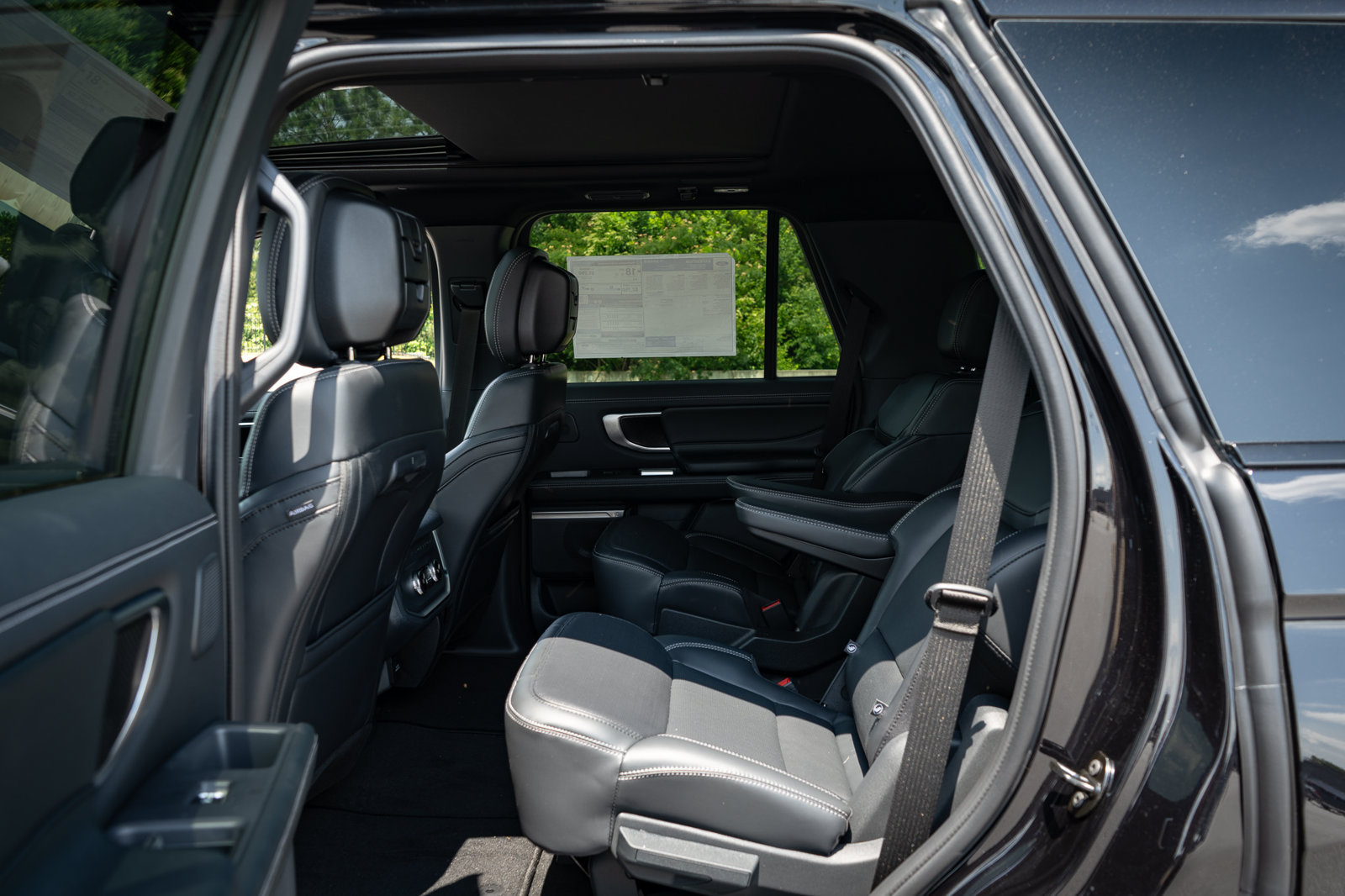 New 2026 Ford Expedition Platinum w/ Stealth Performance Package AWD/4WD image 32