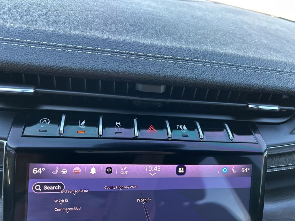 Used 2025 Jeep Grand Cherokee L Limited w/ Black Appearance Package image 21