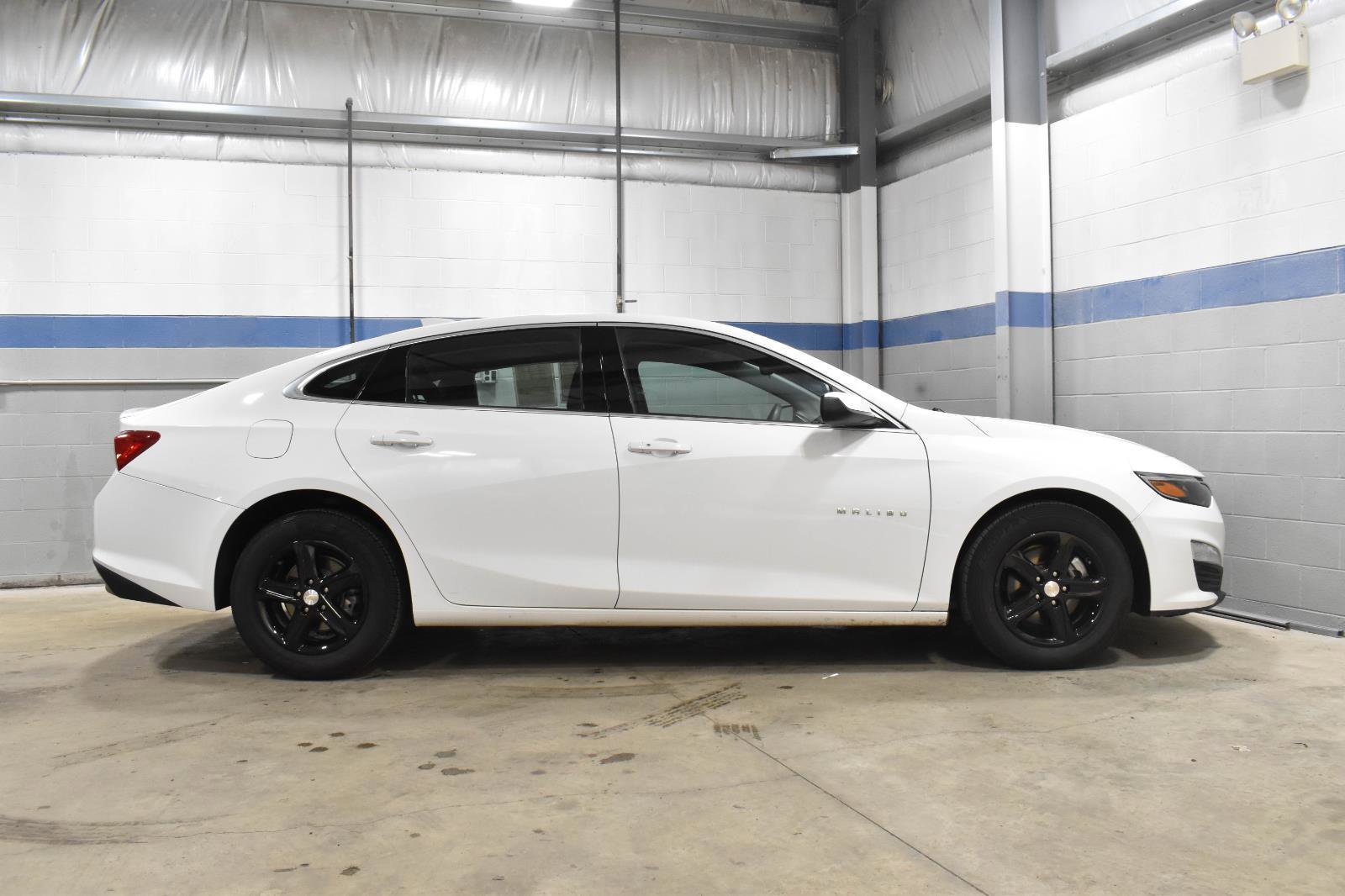 Used 2024 Chevrolet Malibu LT image 27