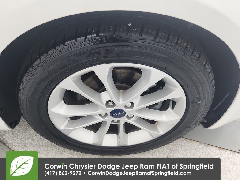 Used 2020 Ford Fusion SE FWD image 33