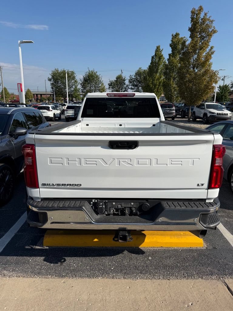 Used 2025 Chevrolet Silverado 3500 LT w/ Safety Package AWD/4WD image 5