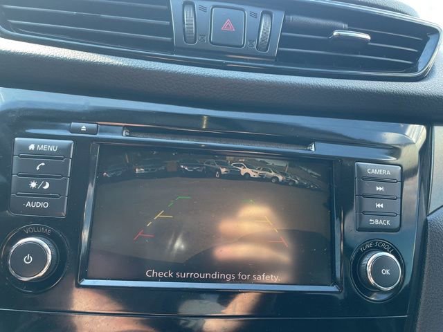 Used 2019 Nissan Rogue Sport S image 17