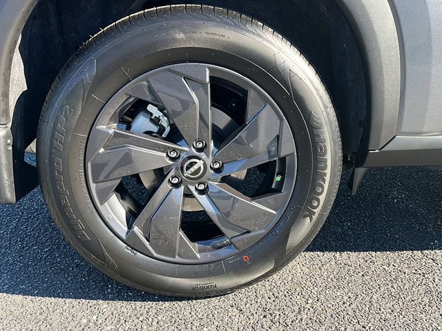 New 2026 Nissan Rogue SV w/ Cold Weather Package image 9