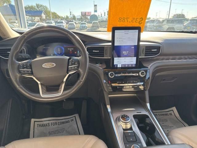 Used 2021 Ford Explorer Platinum image 21