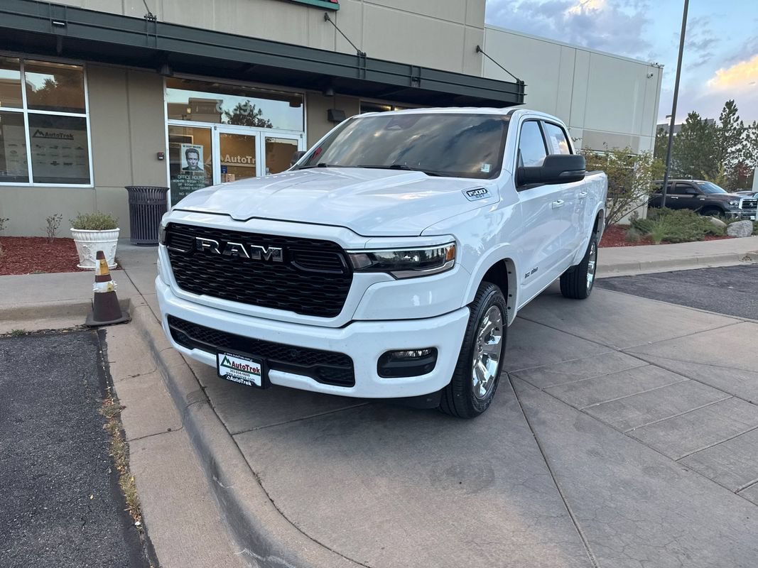 Used 2025 RAM 1500 Big Horn AWD/4WD image 3
