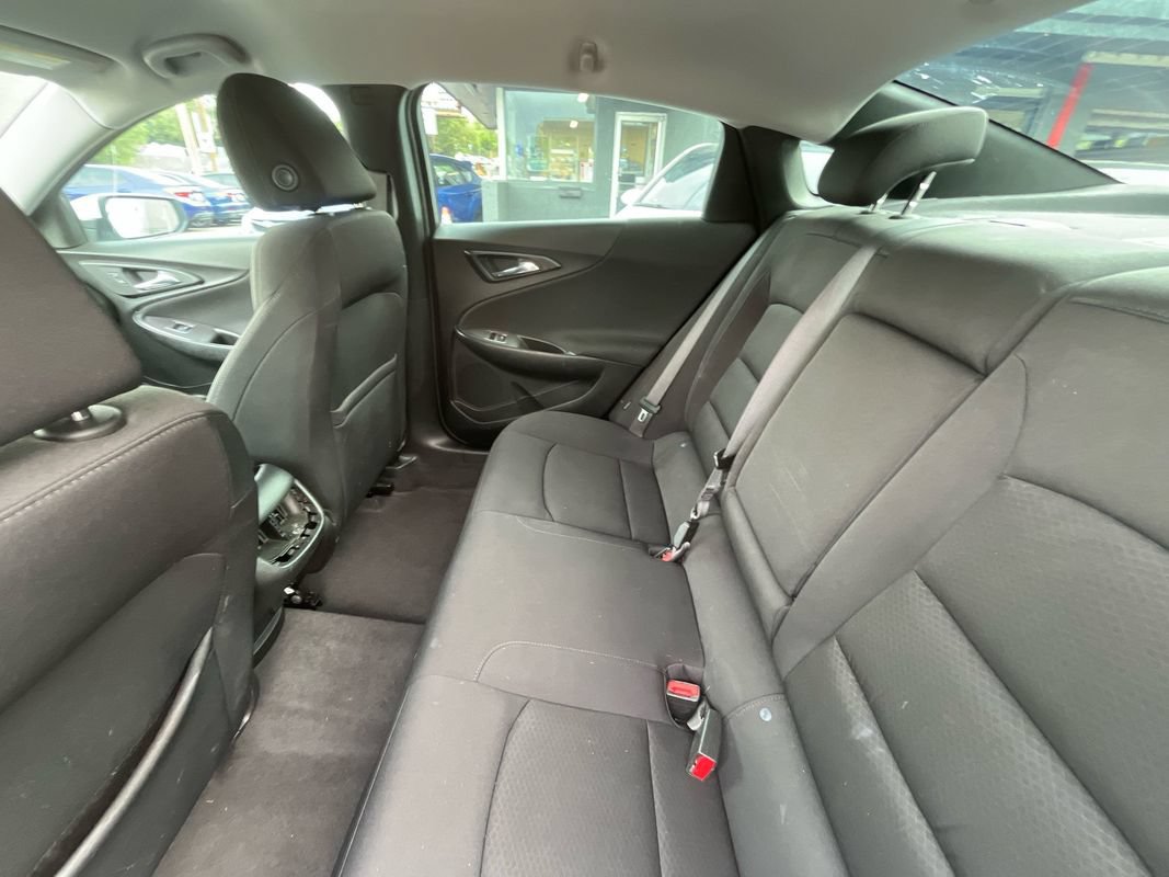 Used 2021 Chevrolet Malibu LT FWD image 11
