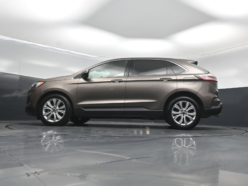 Certified 2019 Ford Edge Titanium w/ Equipment Group 301A FWD image 54