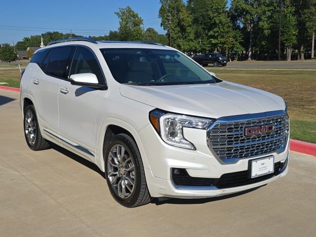 Used 2023 GMC Terrain Denali image 7