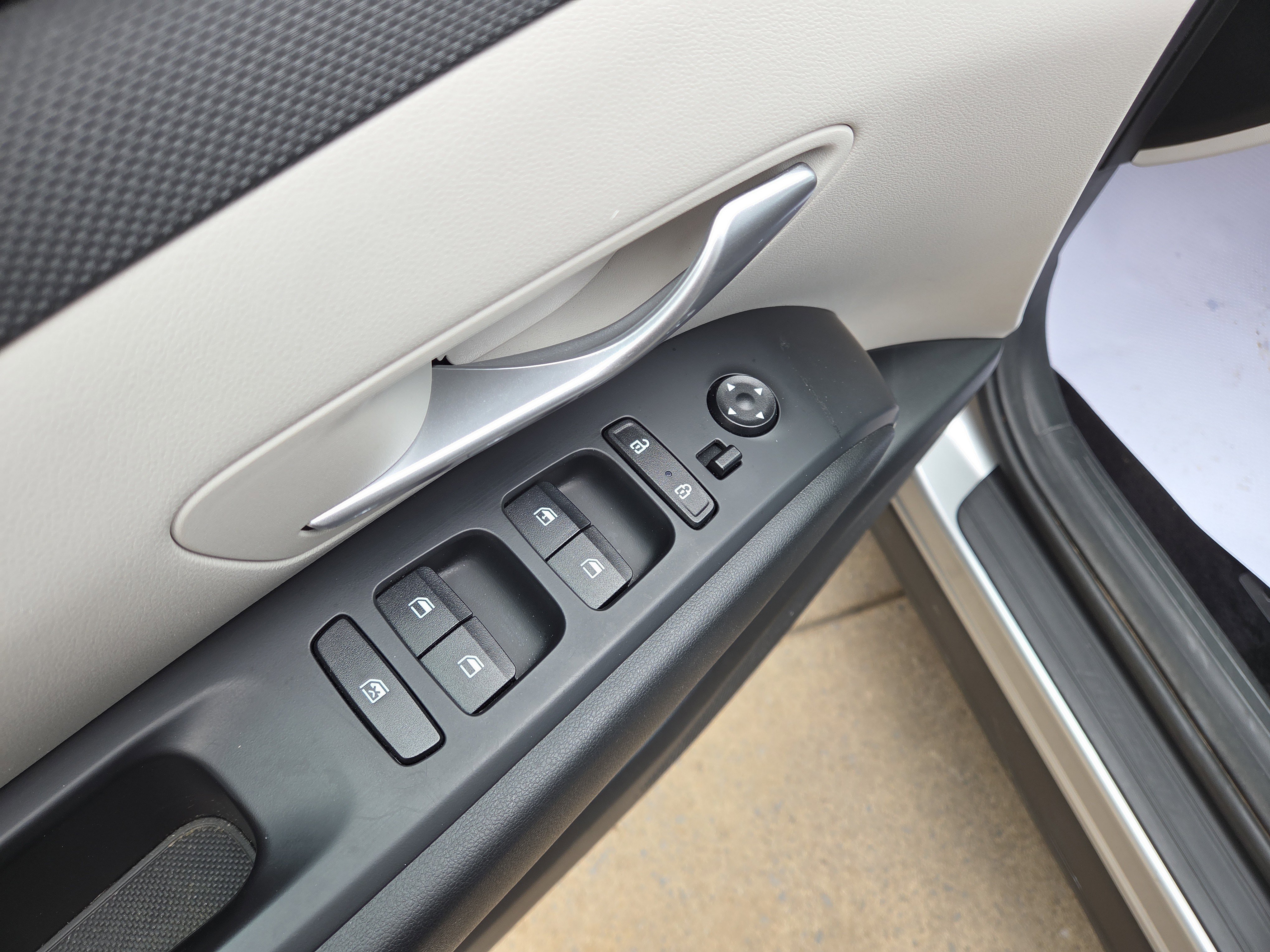 Certified 2023 Hyundai Tucson SE image 16