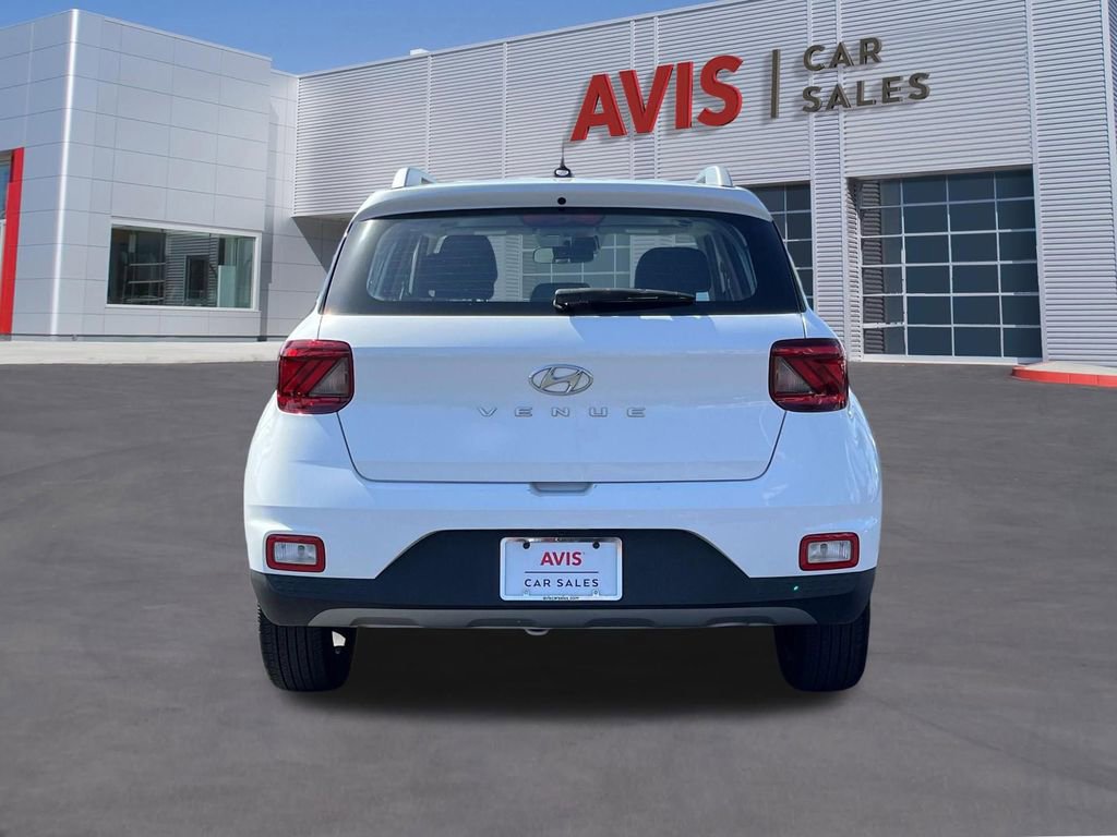 Used 2025 Hyundai Venue SEL FWD image 7