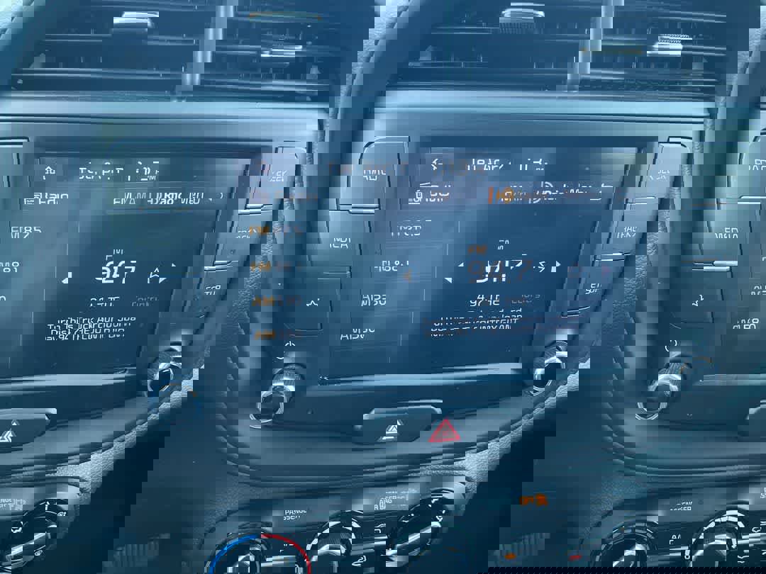 Used 2023 Kia Soul LX image 16