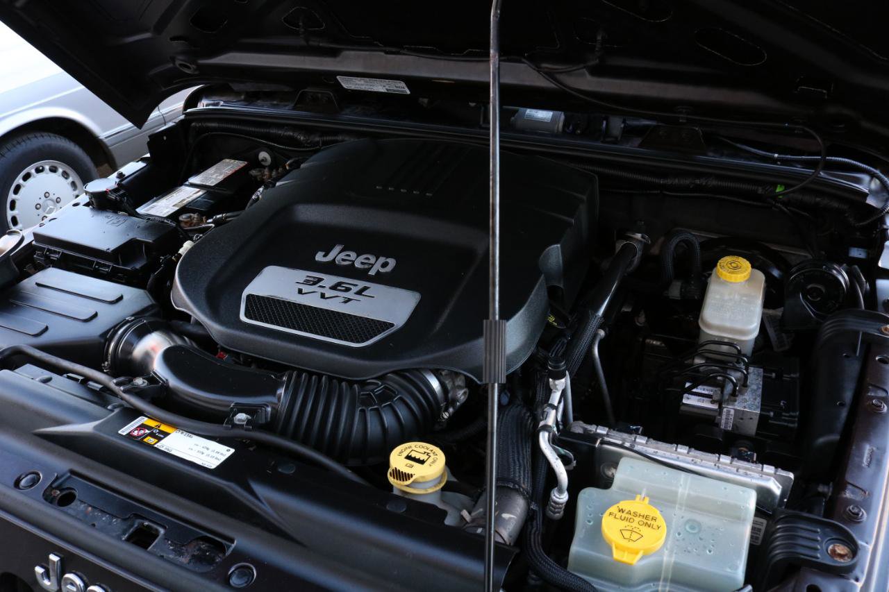 Used 2013 Jeep Wrangler Unlimited Sport image 43