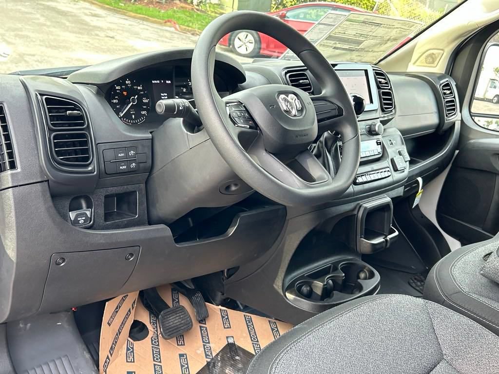 New 2024 RAM ProMaster 2500 w/ Upfitter's Prep Package FWD image 31