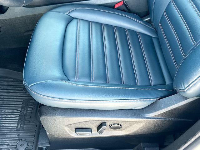 Used 2024 Ford Edge SEL w/ Sport Appearance Package image 18