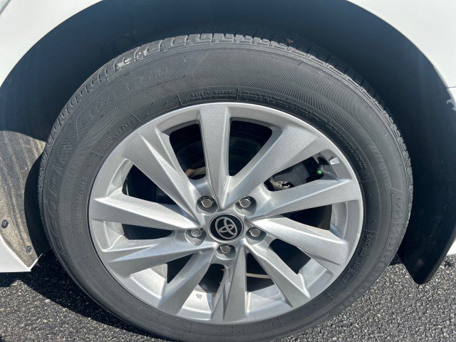 Used 2024 Toyota Camry LE w/ Convenience Package FWD image 9