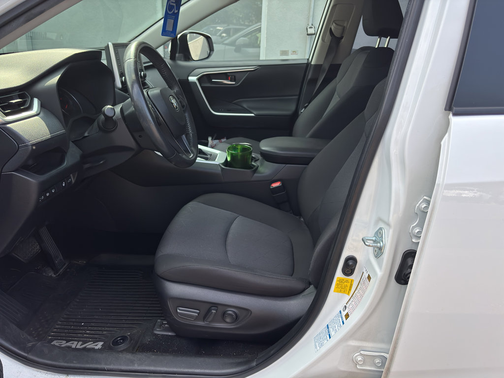 Certified 2019 Toyota RAV4 XLE w/ Convenience Package AWD/4WD image 6