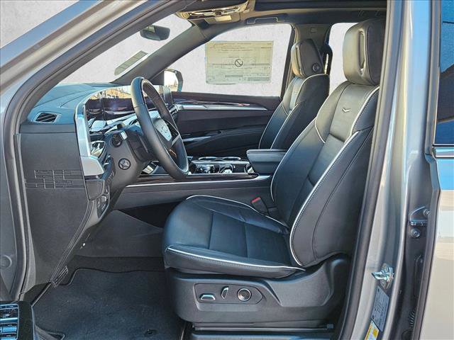 New 2026 Cadillac Escalade Luxury w/ Touring Package image 15