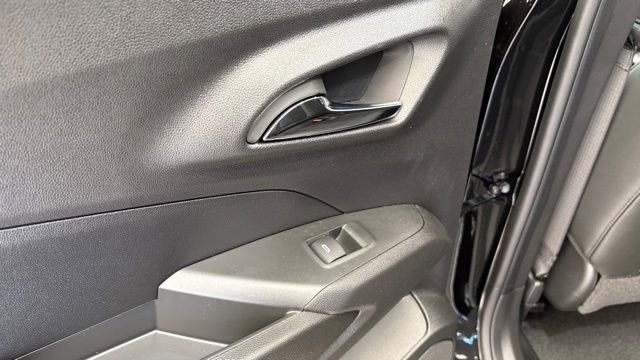 New 2026 Chevrolet Trax RS FWD image 18