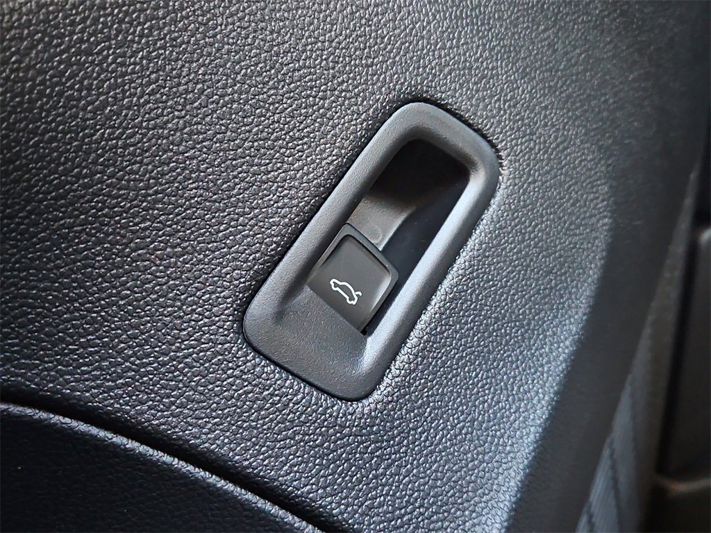 New 2026 Volkswagen Atlas Cross Sport SEL image 16