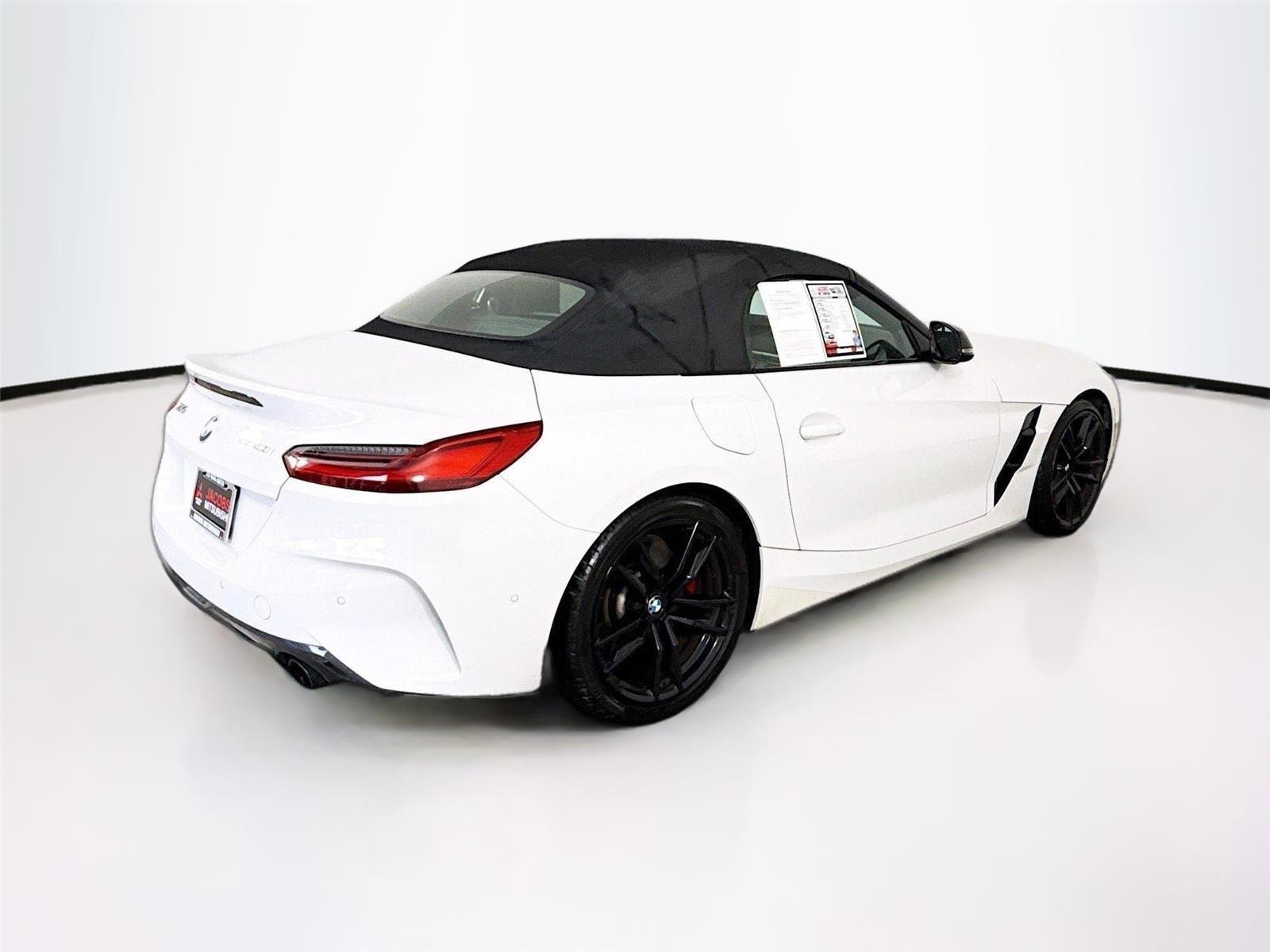 Used 2022 BMW Z4 sDrive30i w/ Dynamic Handling Package image 7