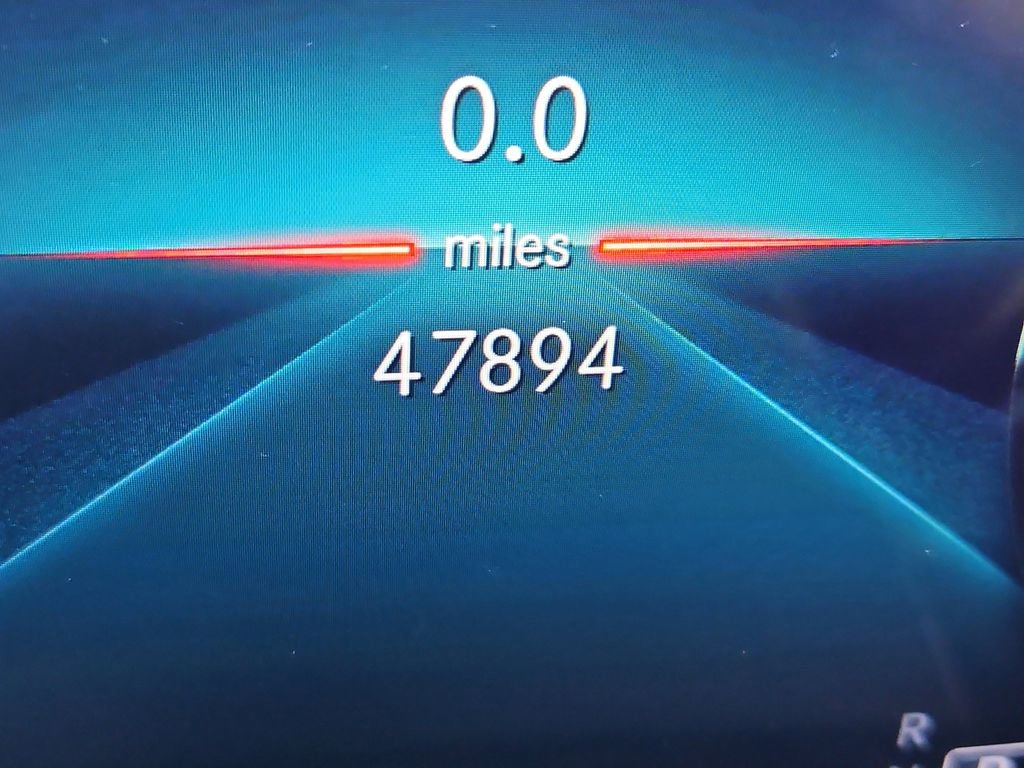 Used 2020 Mercedes-Benz GLE 450 4MATIC w/ Premium Package image 13