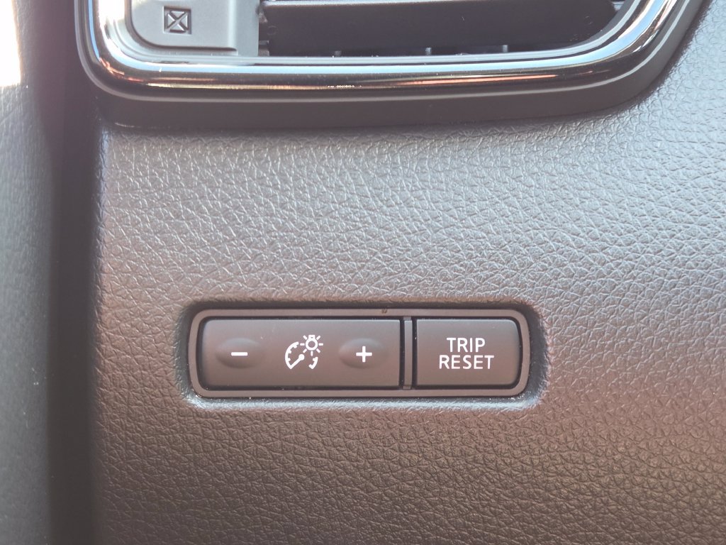 Used 2017 Nissan Rogue S AWD/4WD image 9