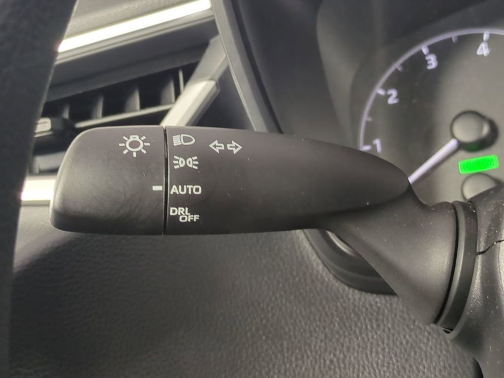 Used 2023 Toyota Corolla LE image 28