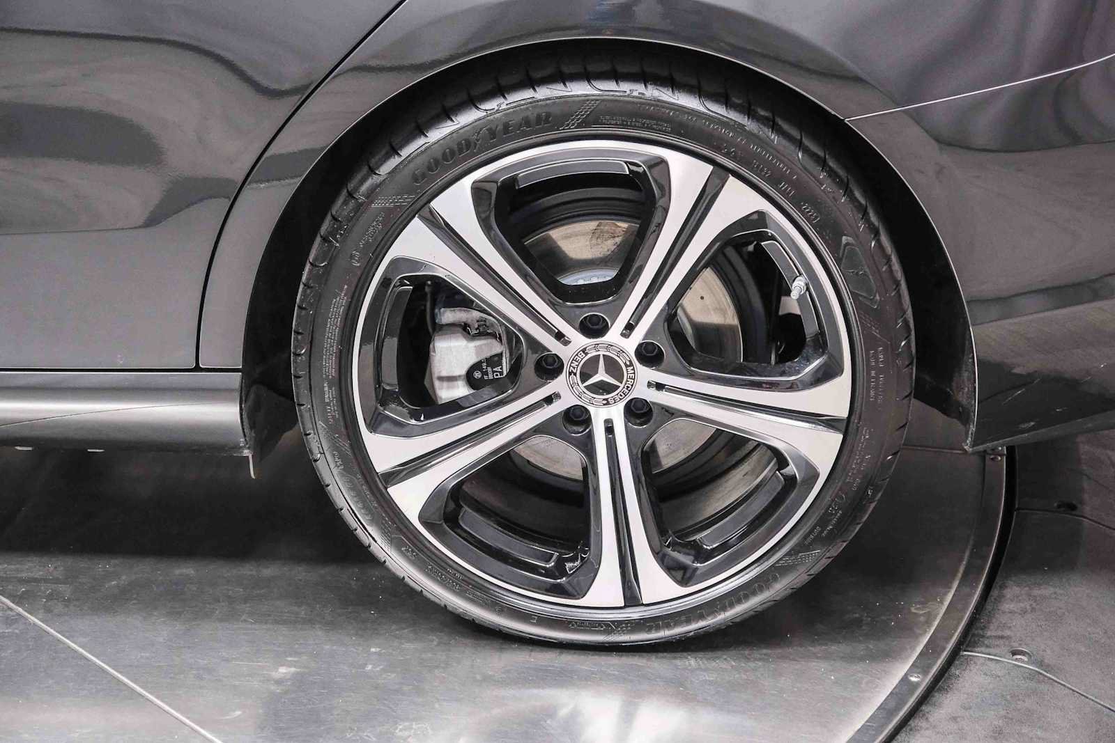 Certified 2026 Mercedes-Benz C 300 Sedan image 9