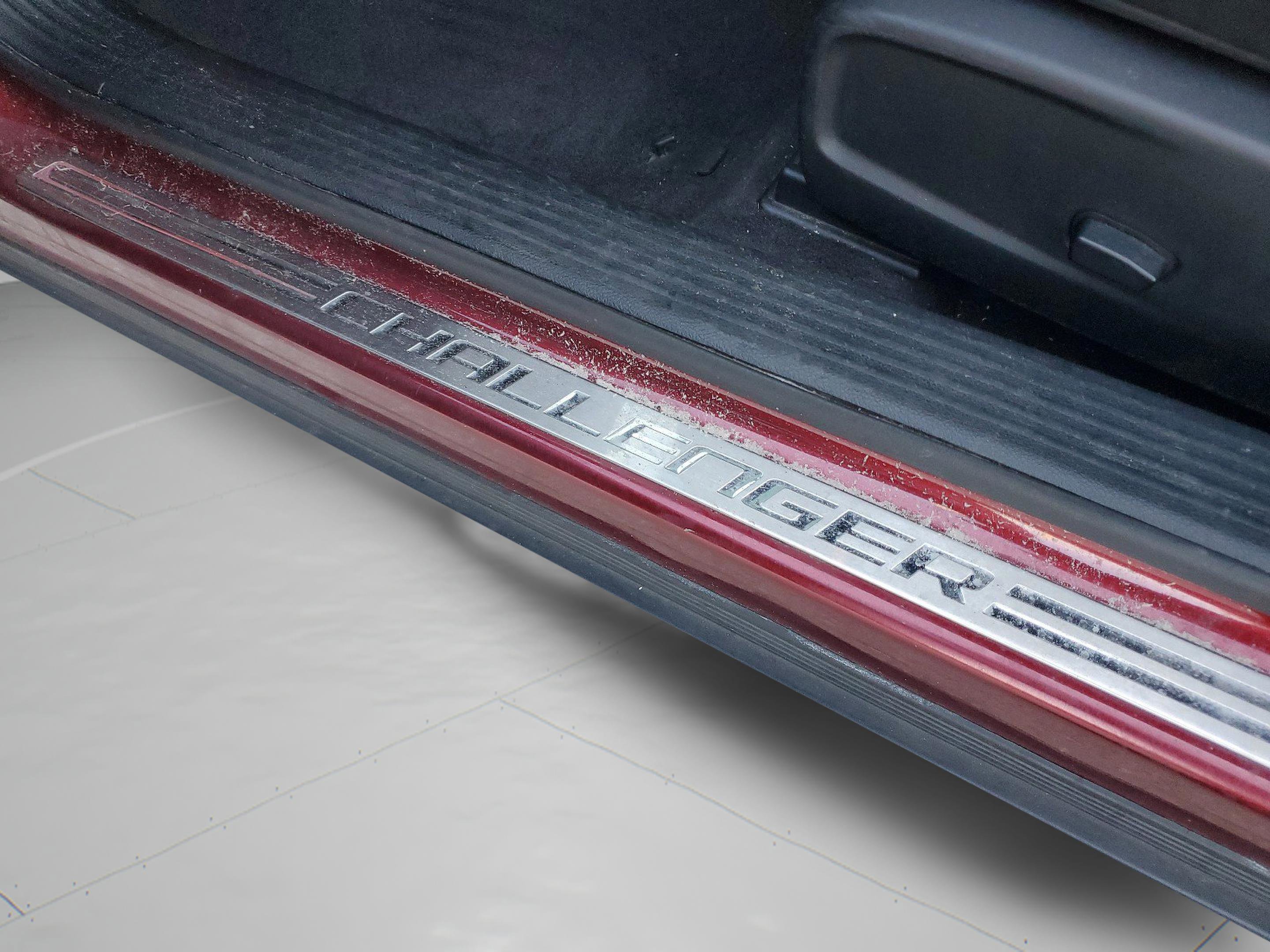 Used 2018 Dodge Challenger SXT Plus image 30