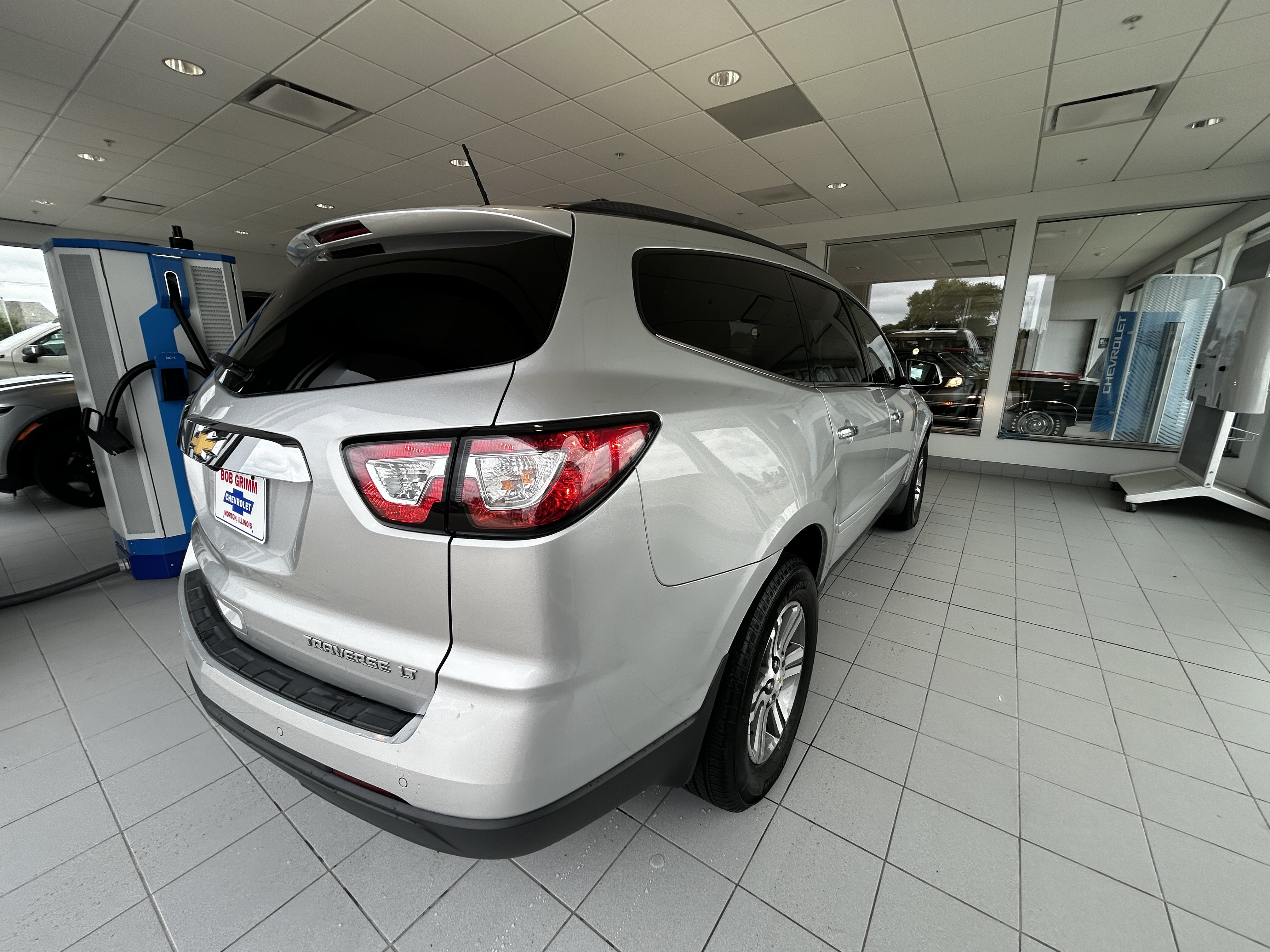 Used 2015 Chevrolet Traverse LT FWD image 7