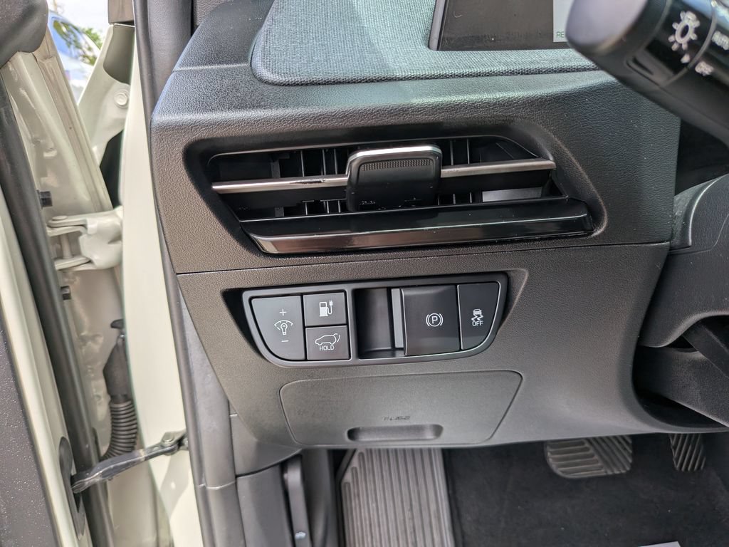 Certified 2022 Kia EV6 Wind w/ Wind Technology Package AWD/4WD image 29