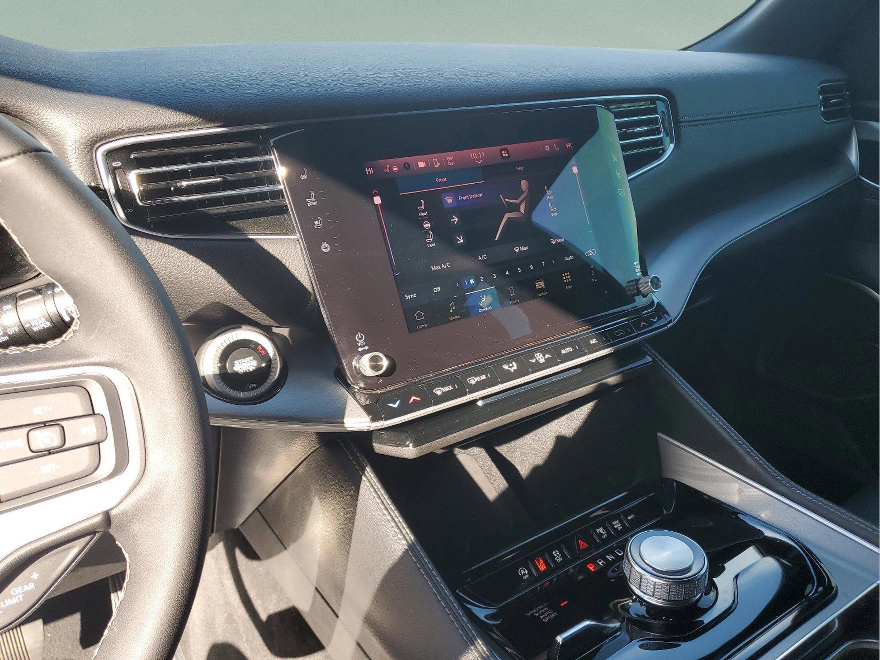 Certified 2025 Jeep Wagoneer Series II image 26