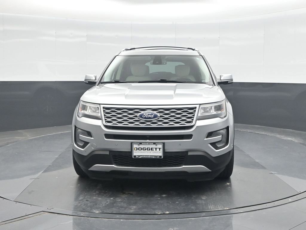 Used 2017 Ford Explorer Platinum AWD/4WD image 5