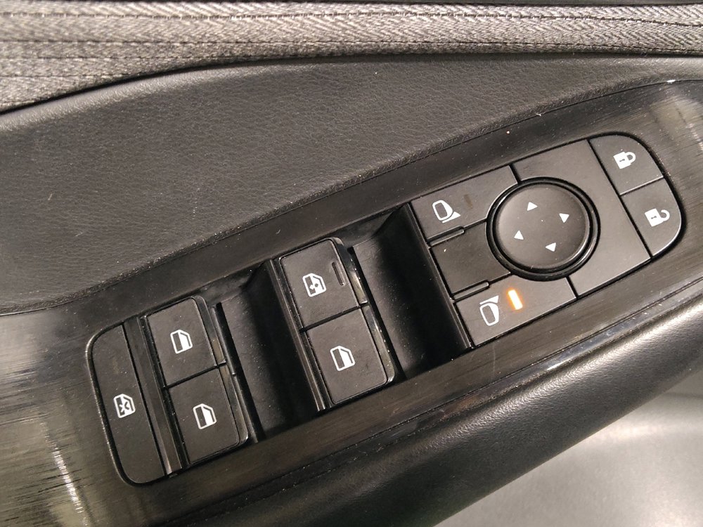 Used 2023 Nissan Rogue S image 27