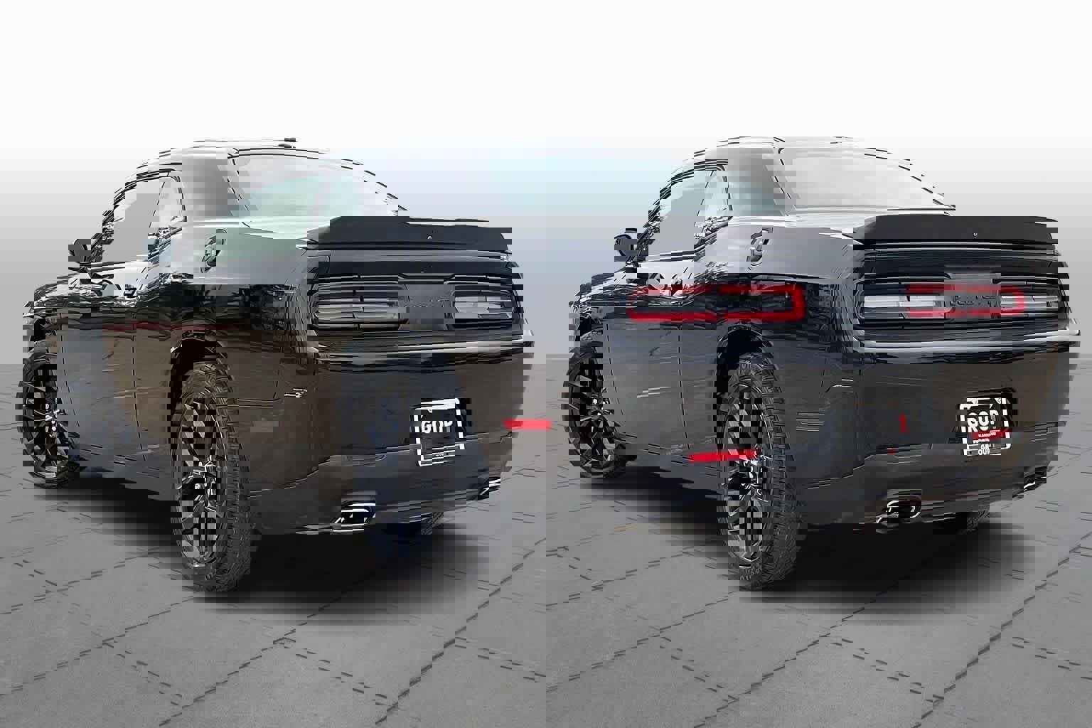 Used 2021 Dodge Challenger SXT w/ Blacktop Package image 10