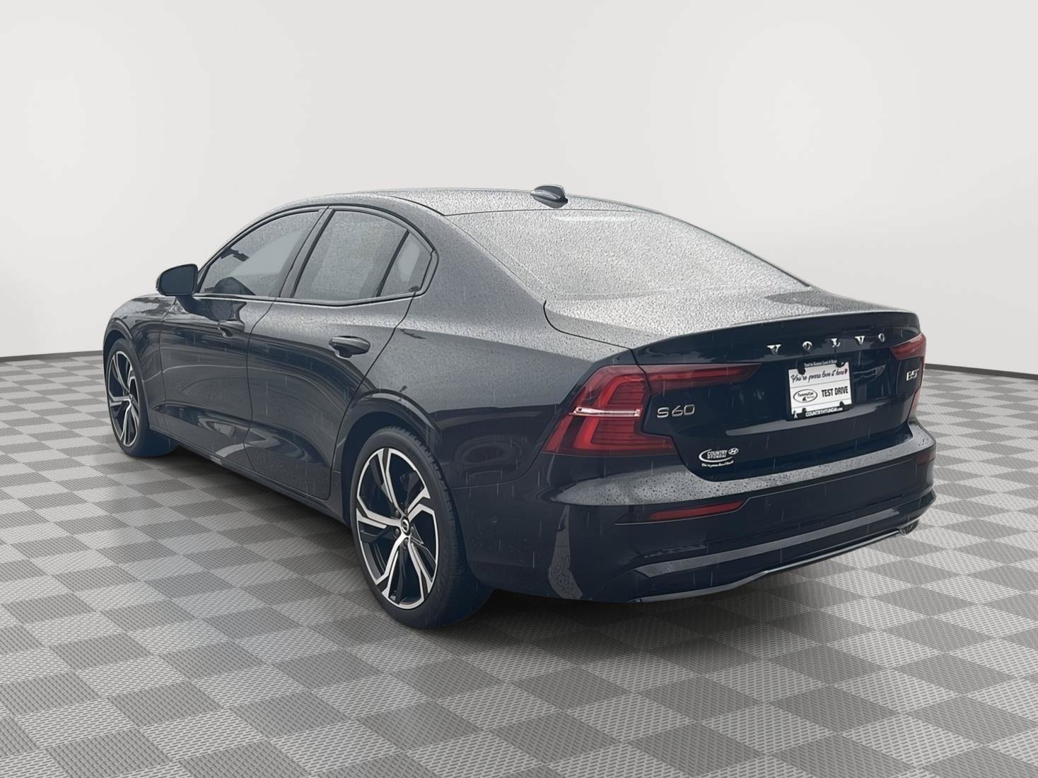Used 2025 Volvo S60 B5 Plus AWD/4WD image 8