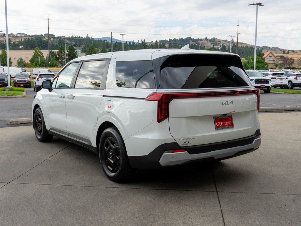 New 2026 Kia Carnival LX image 5